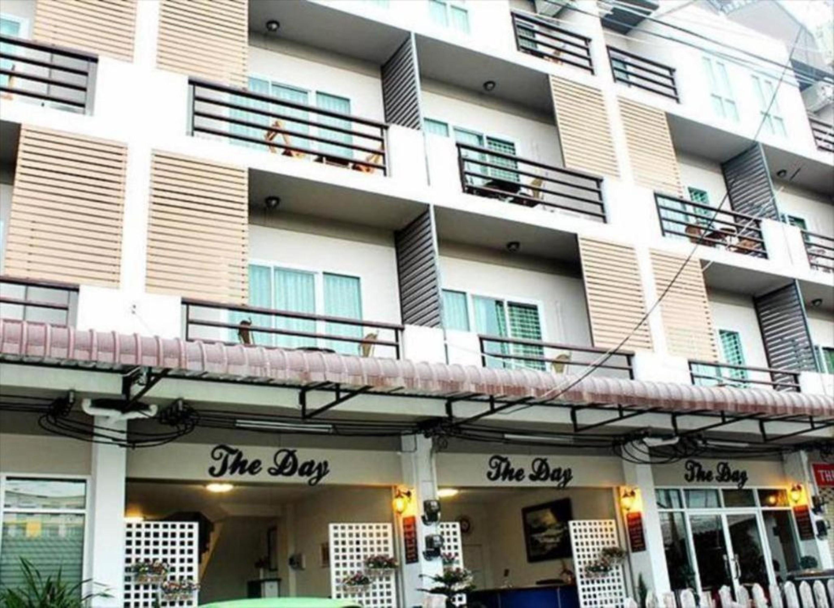 The Day Hotel Chonburi Ngoại thất bức ảnh