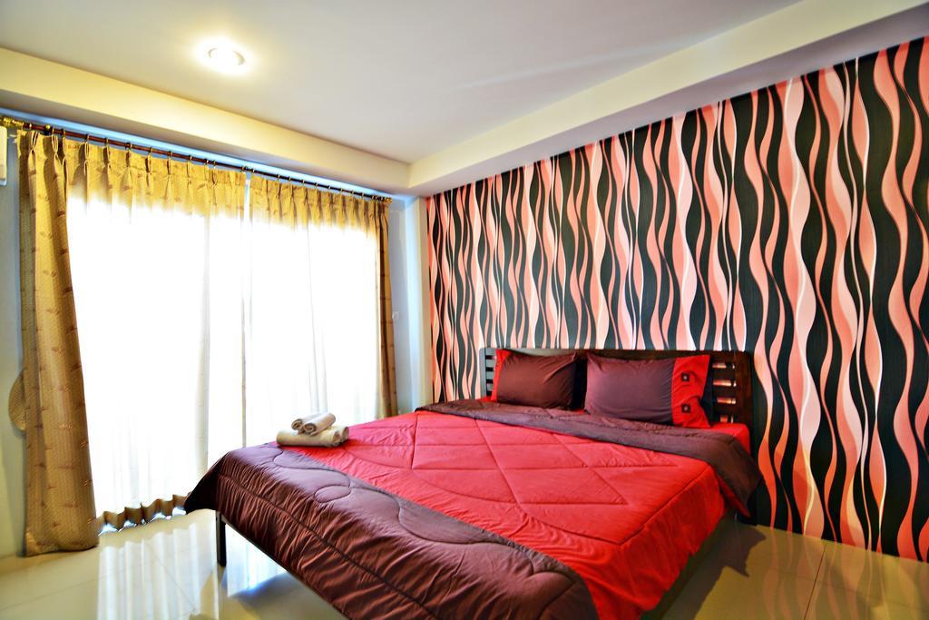 The Day Hotel Chonburi Phòng bức ảnh