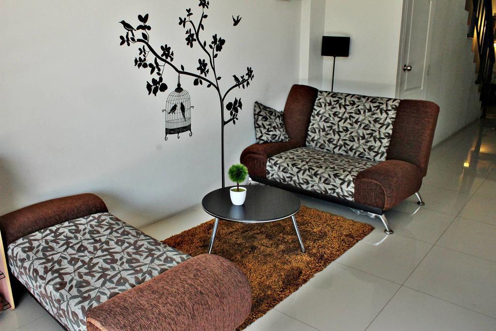 The Day Hotel Chonburi Phòng bức ảnh