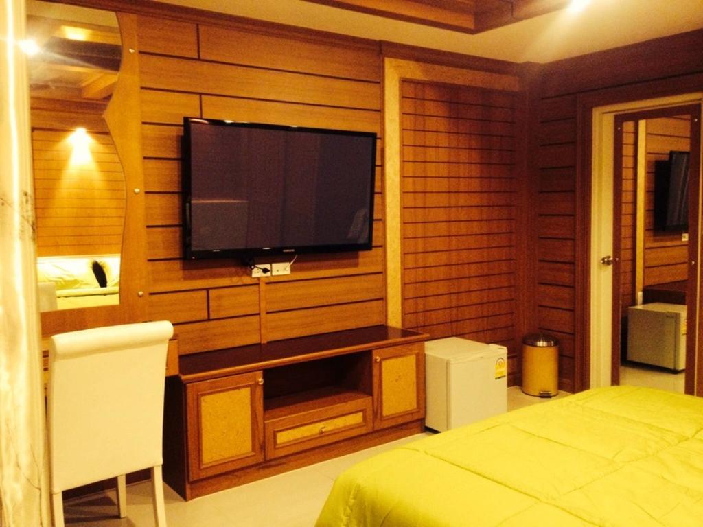 The Day Hotel Chonburi Phòng bức ảnh